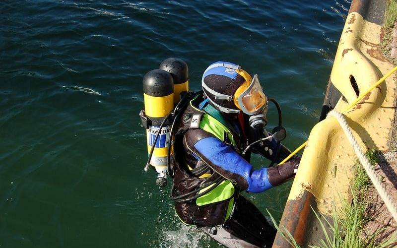 Die Schleuse in Gelsenkirchen bei einer Feuerwehrübung.