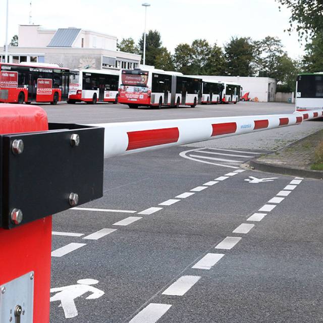 Busse der Vestischen stehen auf einem Betriebshof.