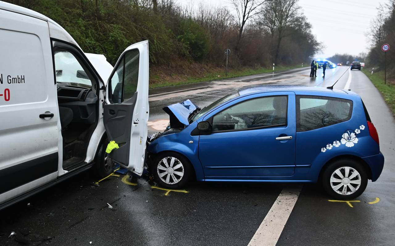 Die Straße in Dorsten musste nach dem Unfall gesperrt werden.