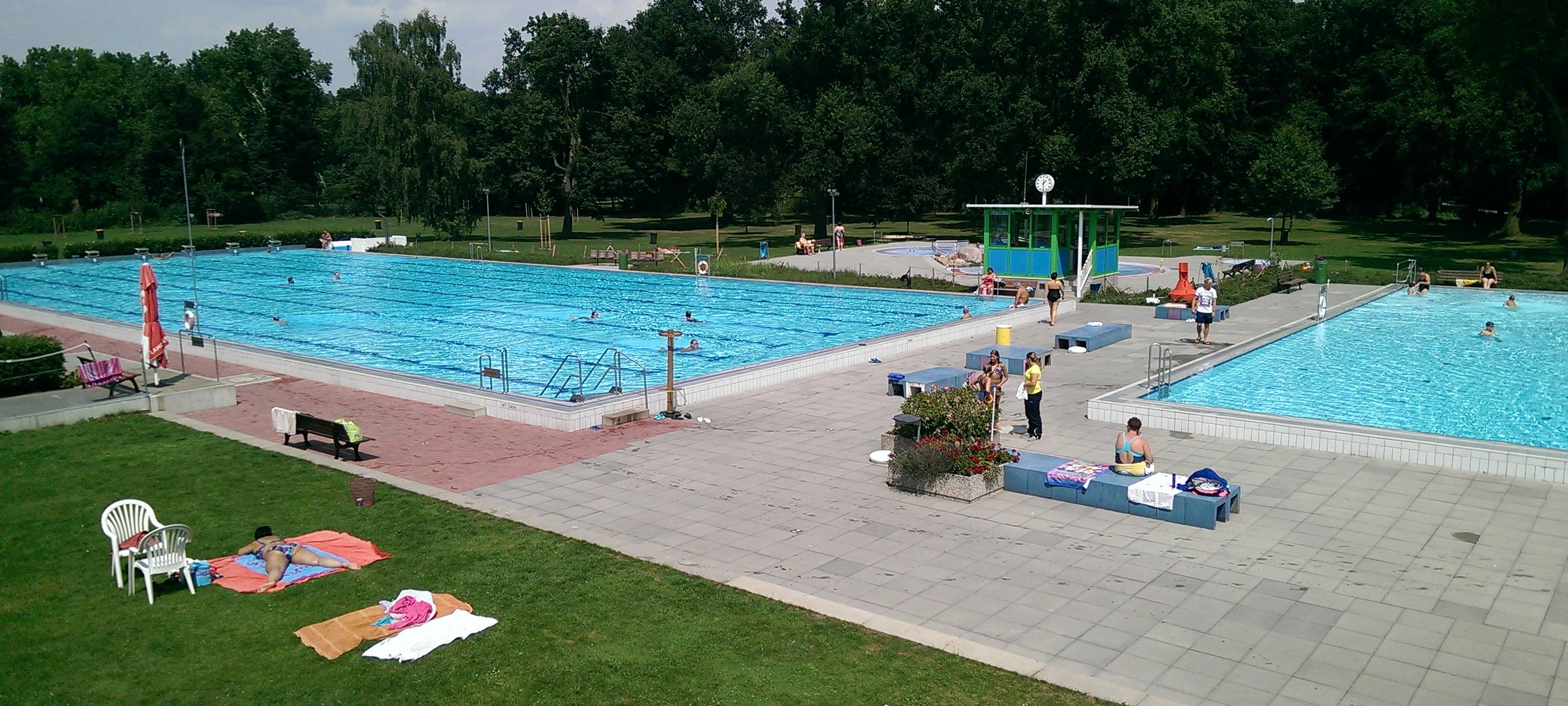 Mehr Parkplätze fürs Parkbad Nord