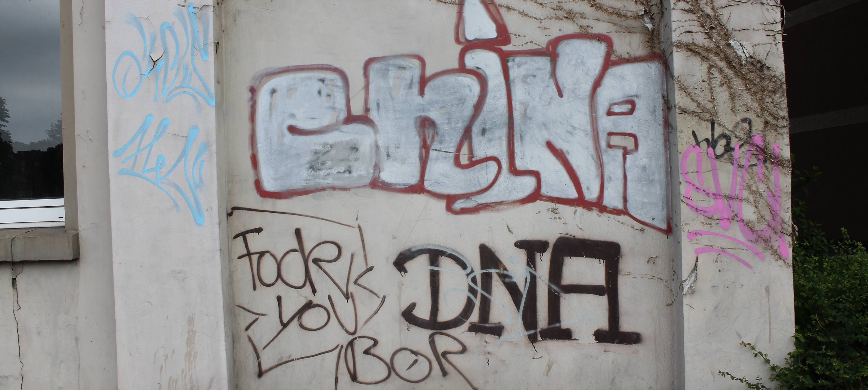 Graffiti-Problem an der A43