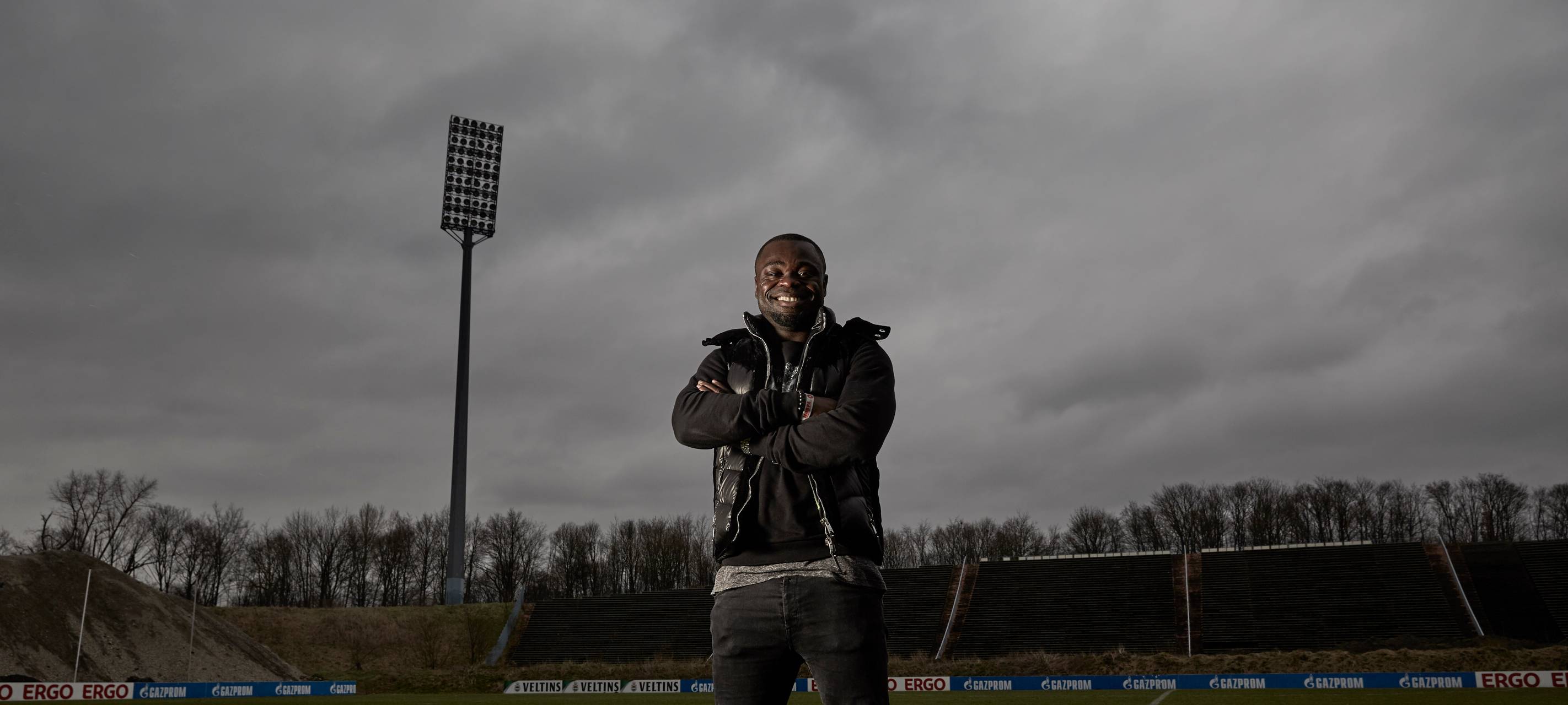 Vertragsverlängerungen mit Büskens und Asamoah