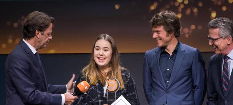 Rettungsmedaille für junge Frau aus dem Vest