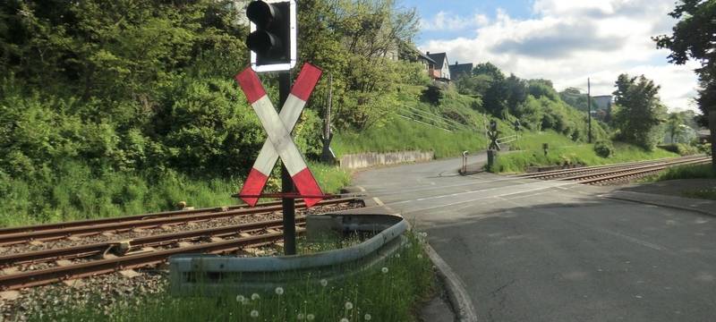 Bahnübergang Paschenbergstraße gesperrt