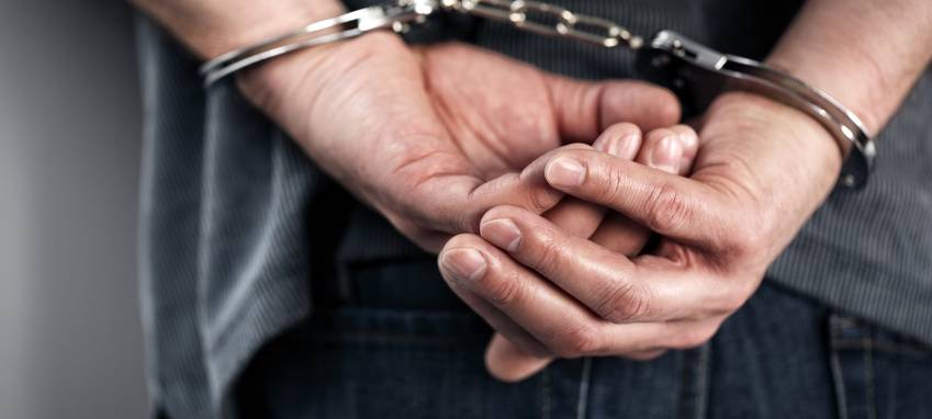 Schlägerei: Polizist bei Festnahme verletzt