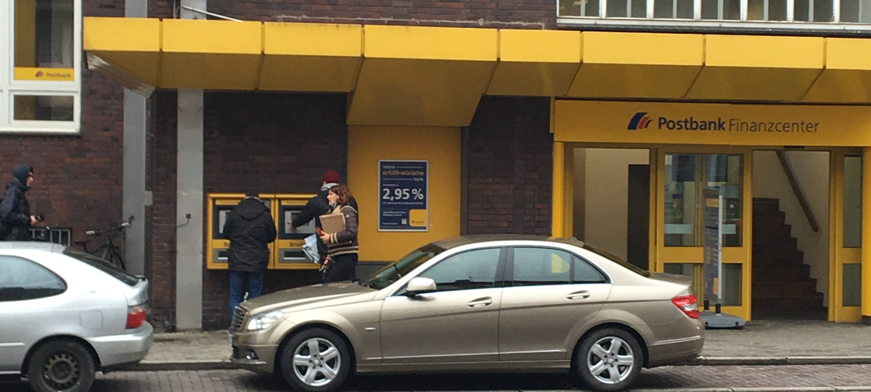 Geldautomat der Postank manipuliert