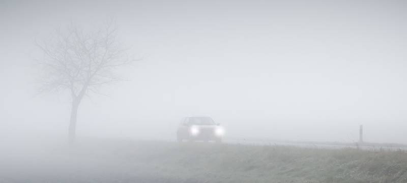 Nebel verursacht Massenkarambolagen auf Autobahnen