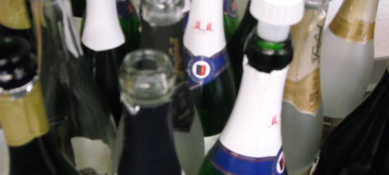 Corona-Probleme werden oft mit Alkohol bekämpft