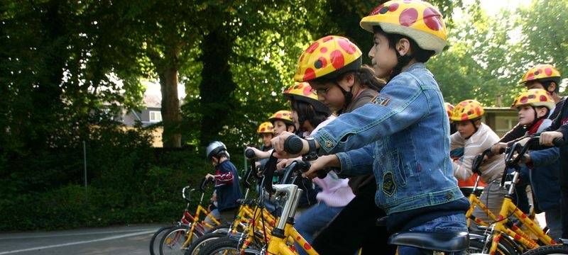 Polizei will das Fahrradfahren von Kindern sicherer machen