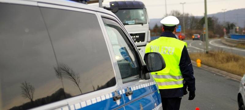 Symbolfoto - Polizei Kontrolle "Riegel vor"
Foto: Alex Talash