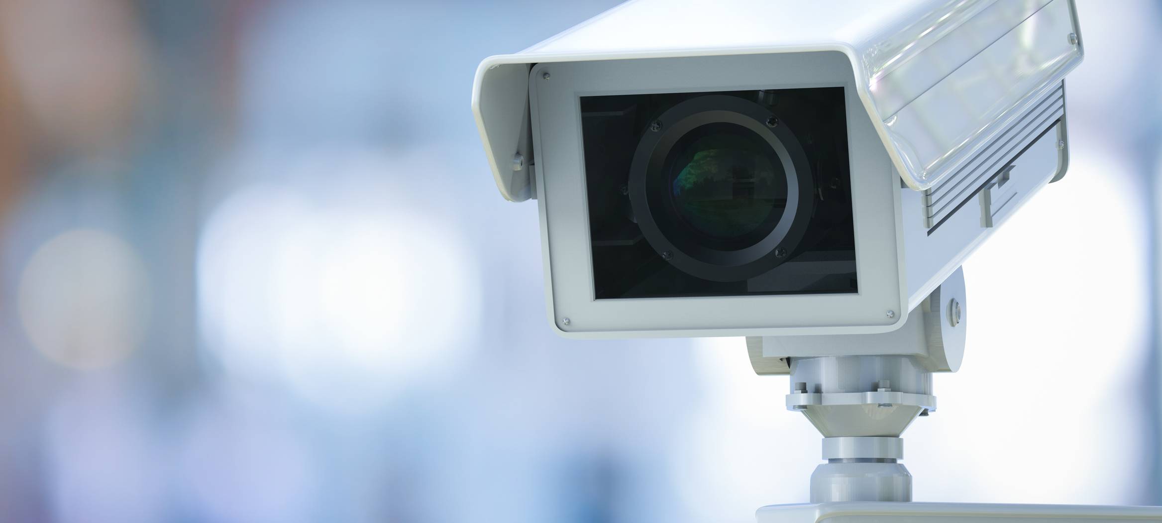 Eine Überwachungskamera zeichnet das Sichtfeld auf (Symbolbild).
Bei Verwendung in Social Media muss die Bildquelle am Bild genannt werden; bei Verwendung als Nachrichtenbild spielt das System diese automatisch mit aus.