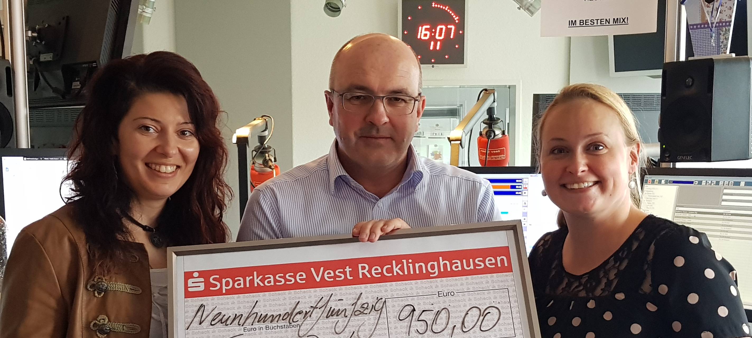 Dorstener Firma Terrax spendet 950 Euro für Lichtblicke