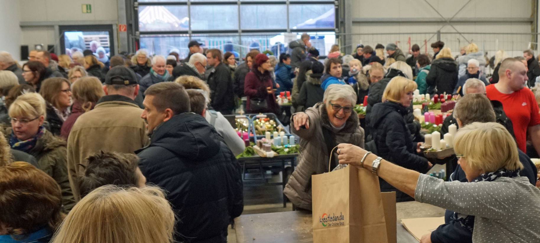 Weihnachtsmarkt hinter Gittern