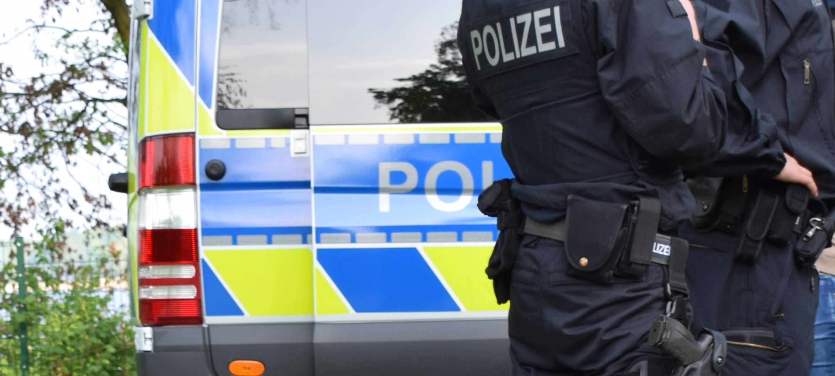 Polizei findet über 100 Waffen in Wohnung