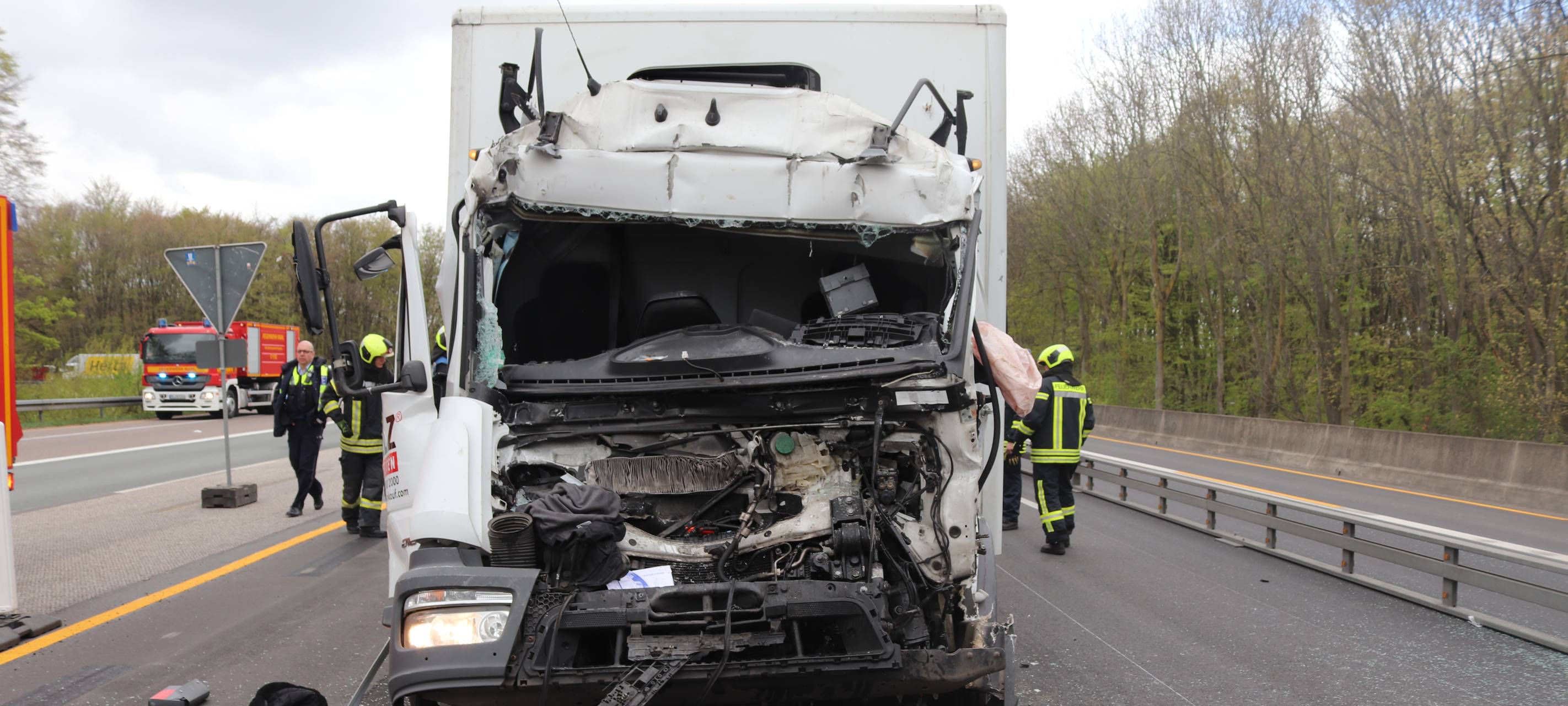 Rettungshubschrauber für LKW-Fahrer auf A 52