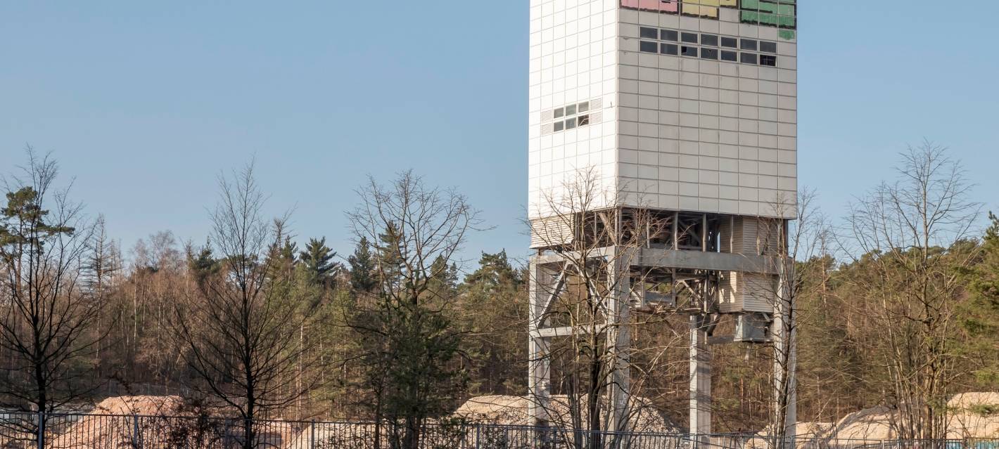 46 Meter hoher Förderturm gesprengt