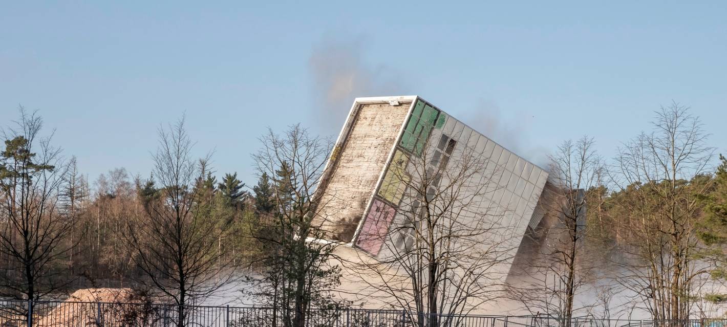 46 Meter hoher Förderturm gesprengt