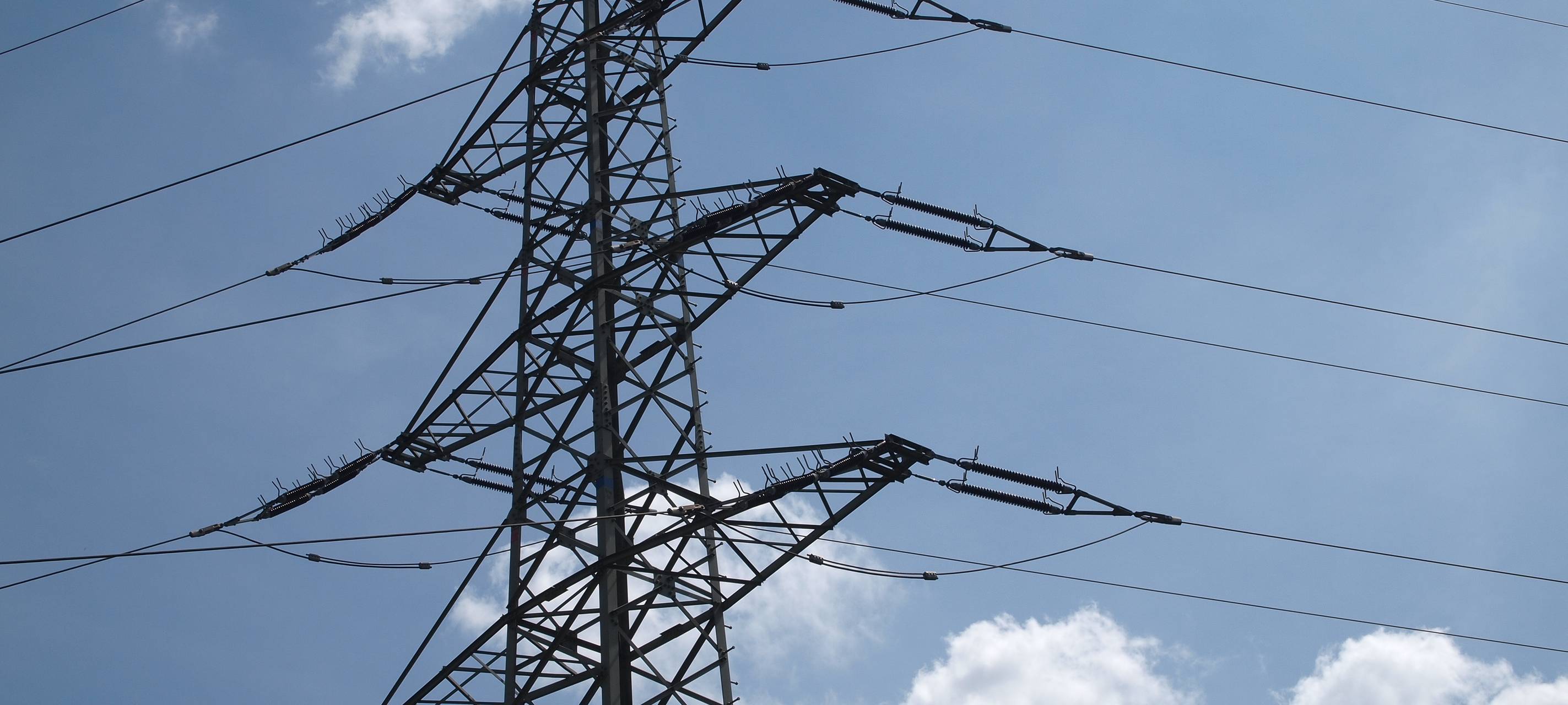 Strommast-Kontrollen im Vest