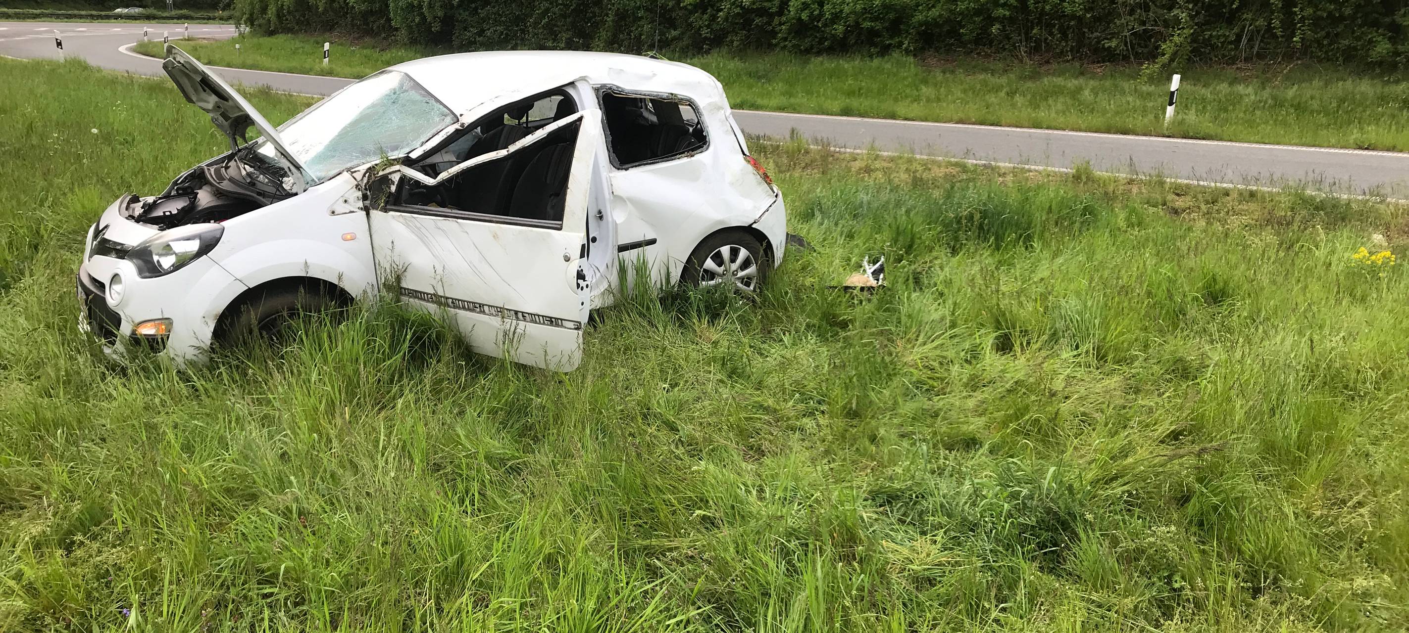 Nach Unfall auf A31: verletzter Fahrer versucht zu flüchten
