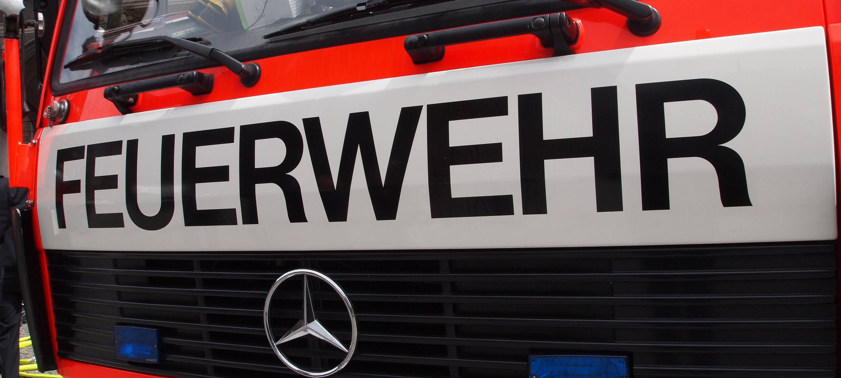 Dachstuhlbrand hält Hertener Feuerwehr stundenlang auf Trab