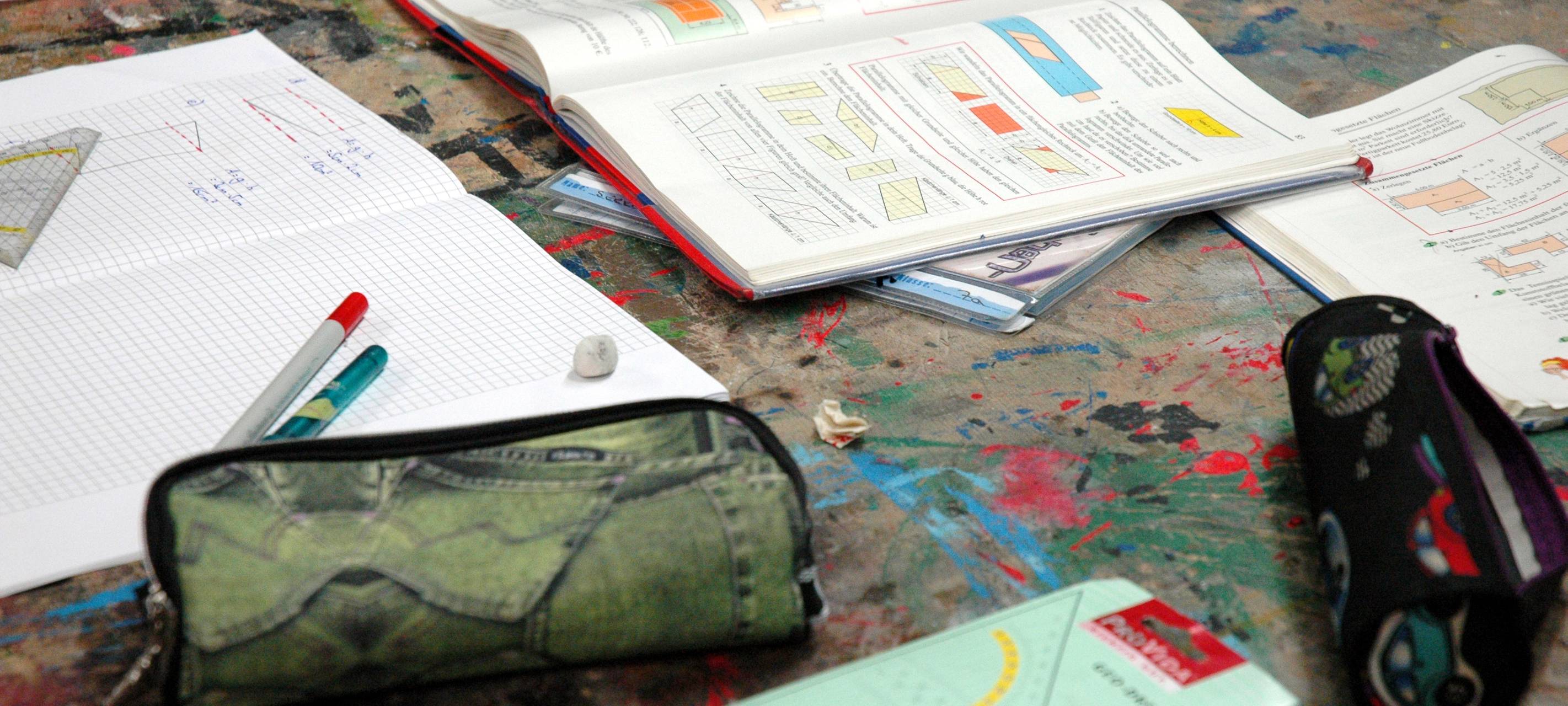 Schulen haben wieder auf - Eltern am Limit