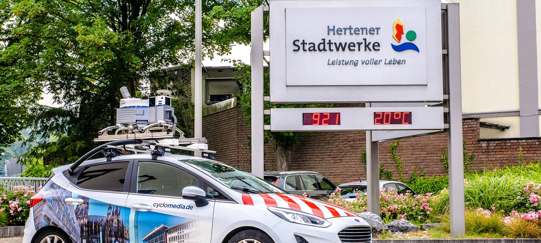 Kamera-Auto macht 3D-Bilder von der Stadt