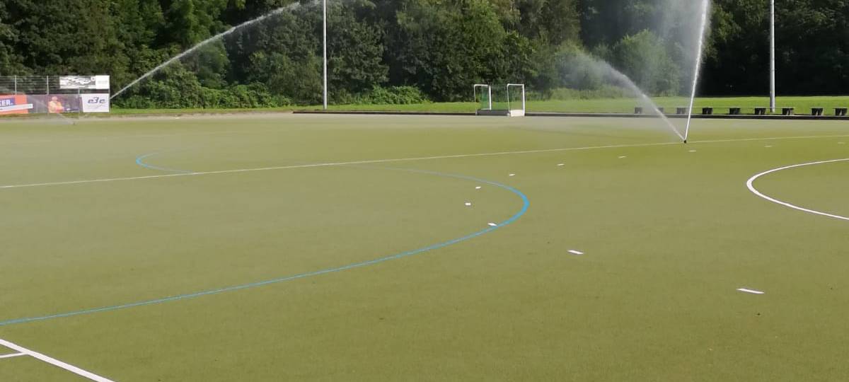 Zu viel Mikroplastik: Kunstrasen-Plätze schaden der Umwelt