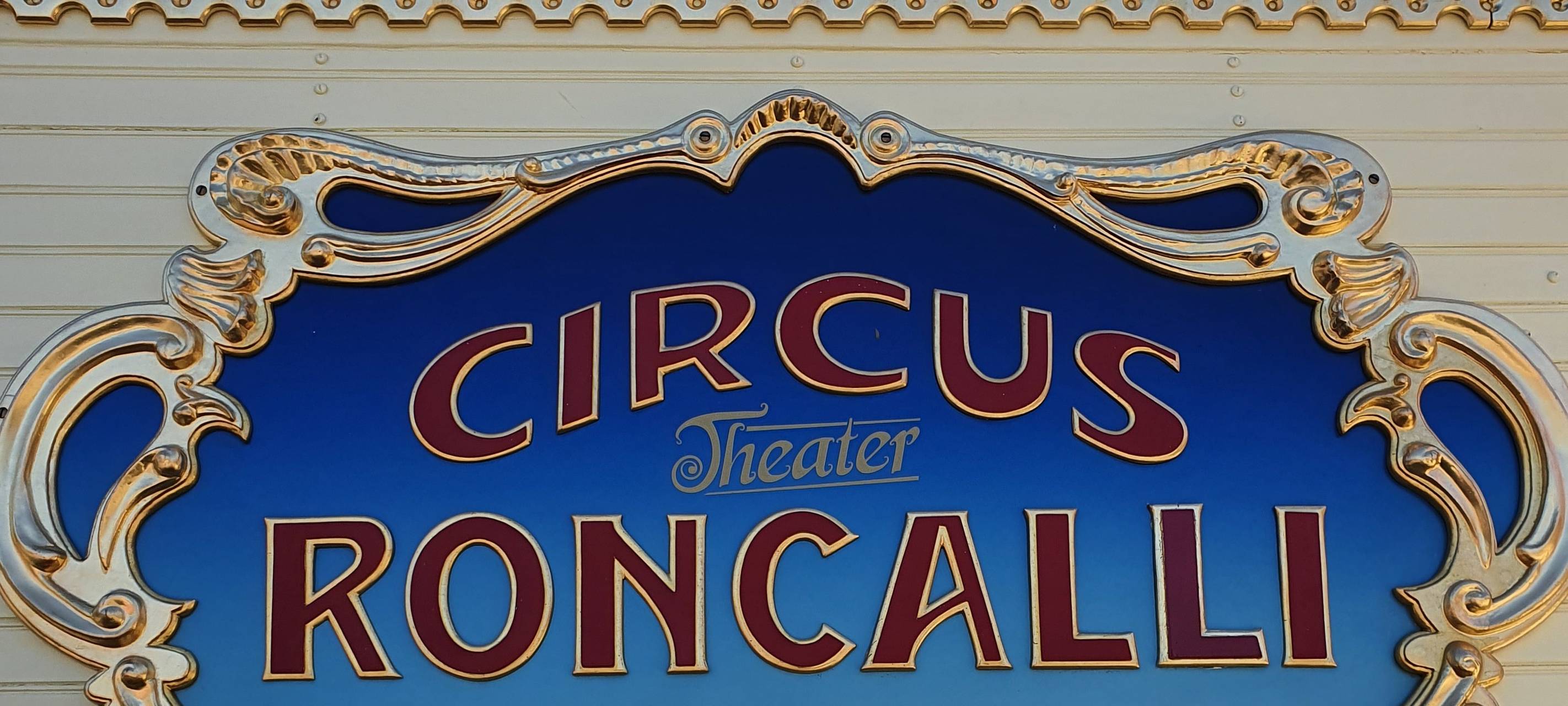 Aufbauarbeiten für Circus Roncalli in Recklinghausen