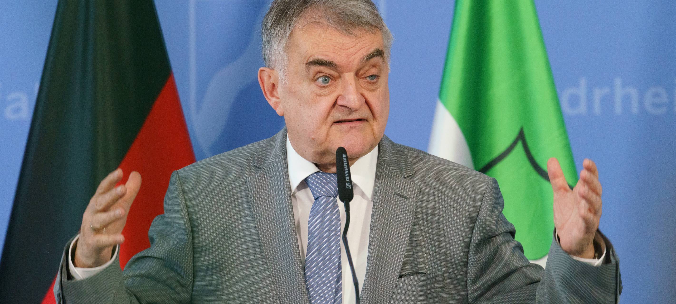 Tod nach Polizeieinsatz: Reul nimmt Stellung