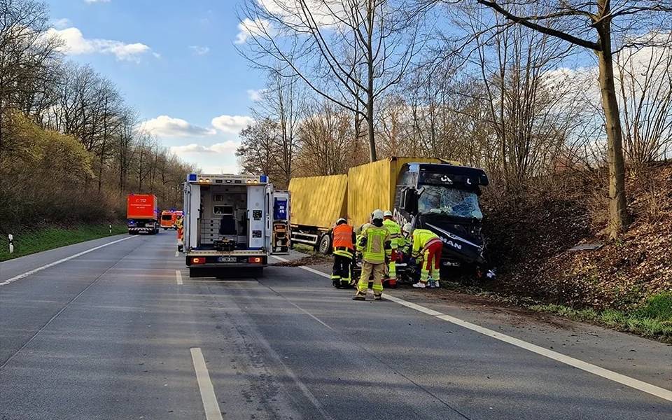 Der Autobahnzubringer in Dorsten war nach dem schweren LKW-Unfall gesperrt.