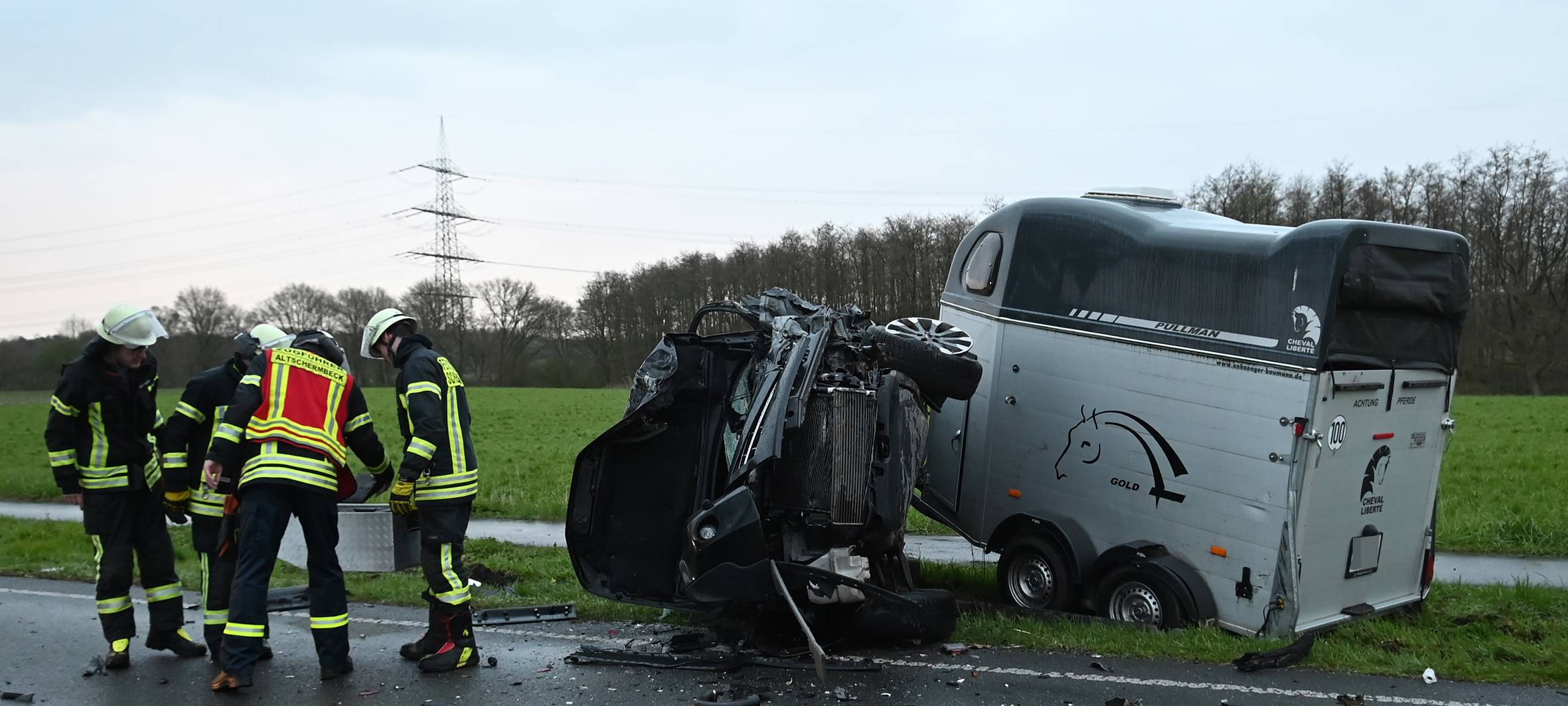 Tödlicher Verkehrsunfall auf der B58 in Schermbeck