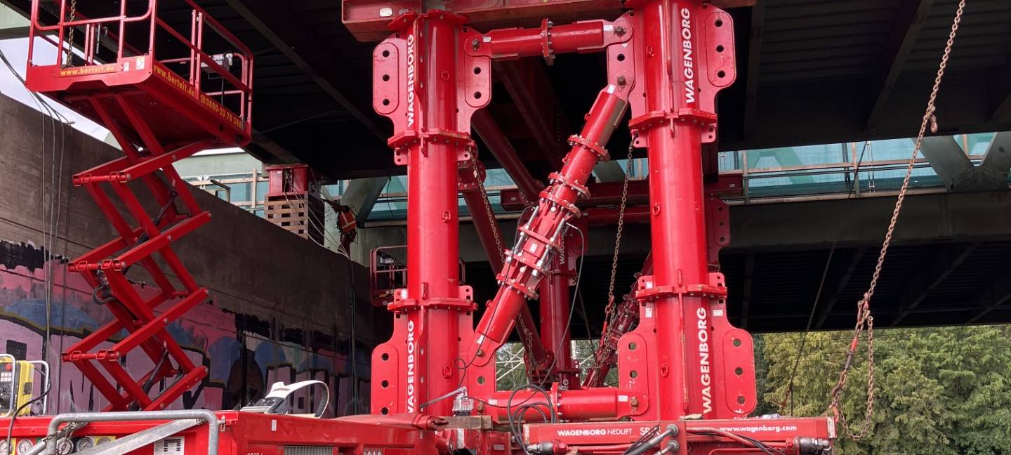 Recklinghausen: Osthälfte der Emschertalbrücke wird verschoben