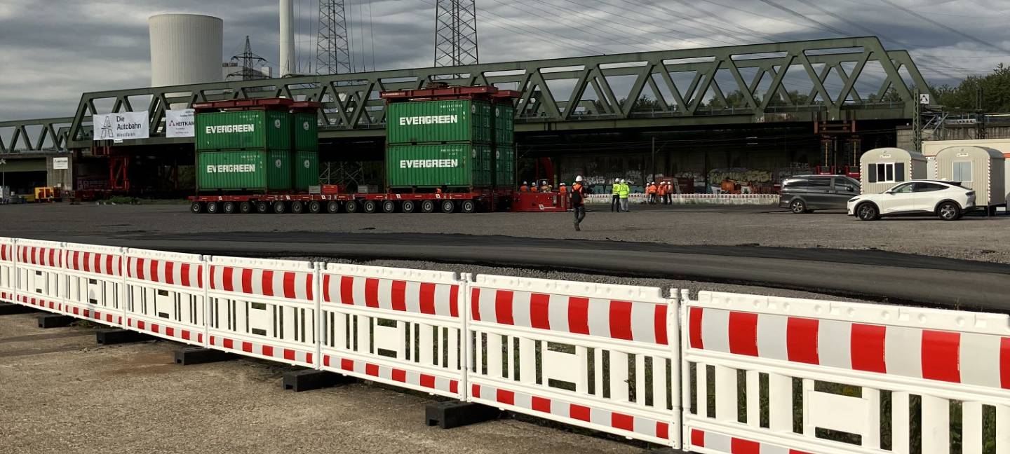 Recklinghausen: Osthälfte der Emschertalbrücke wird verschoben