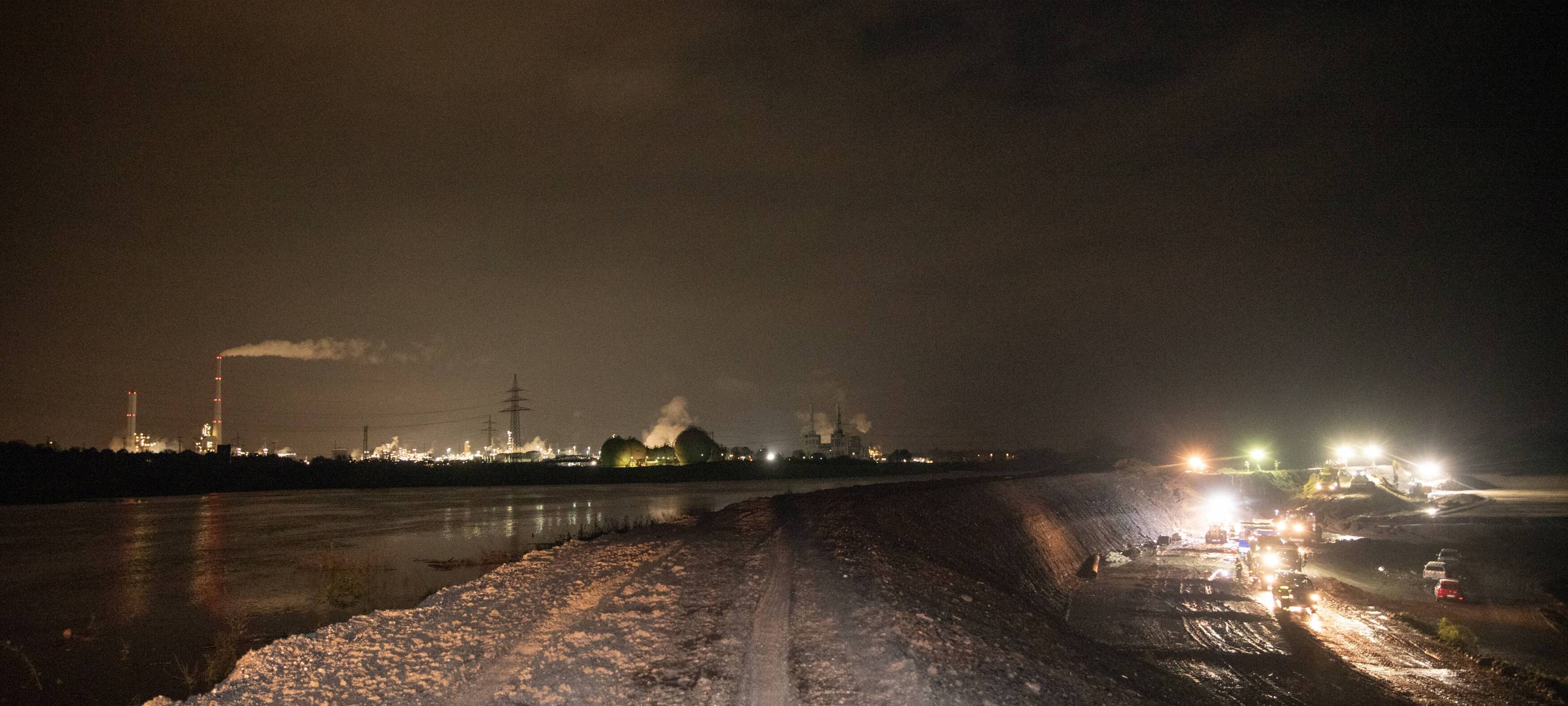 Hochwasseralarm in Haltern-Lippramsdorf: Baustelle bedroht