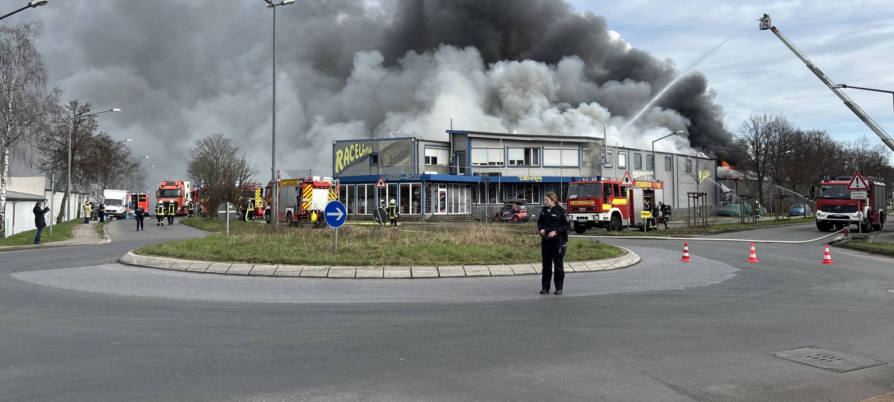 Brand in Herten: Lagerhalle für Autoteile stand in Flammen
