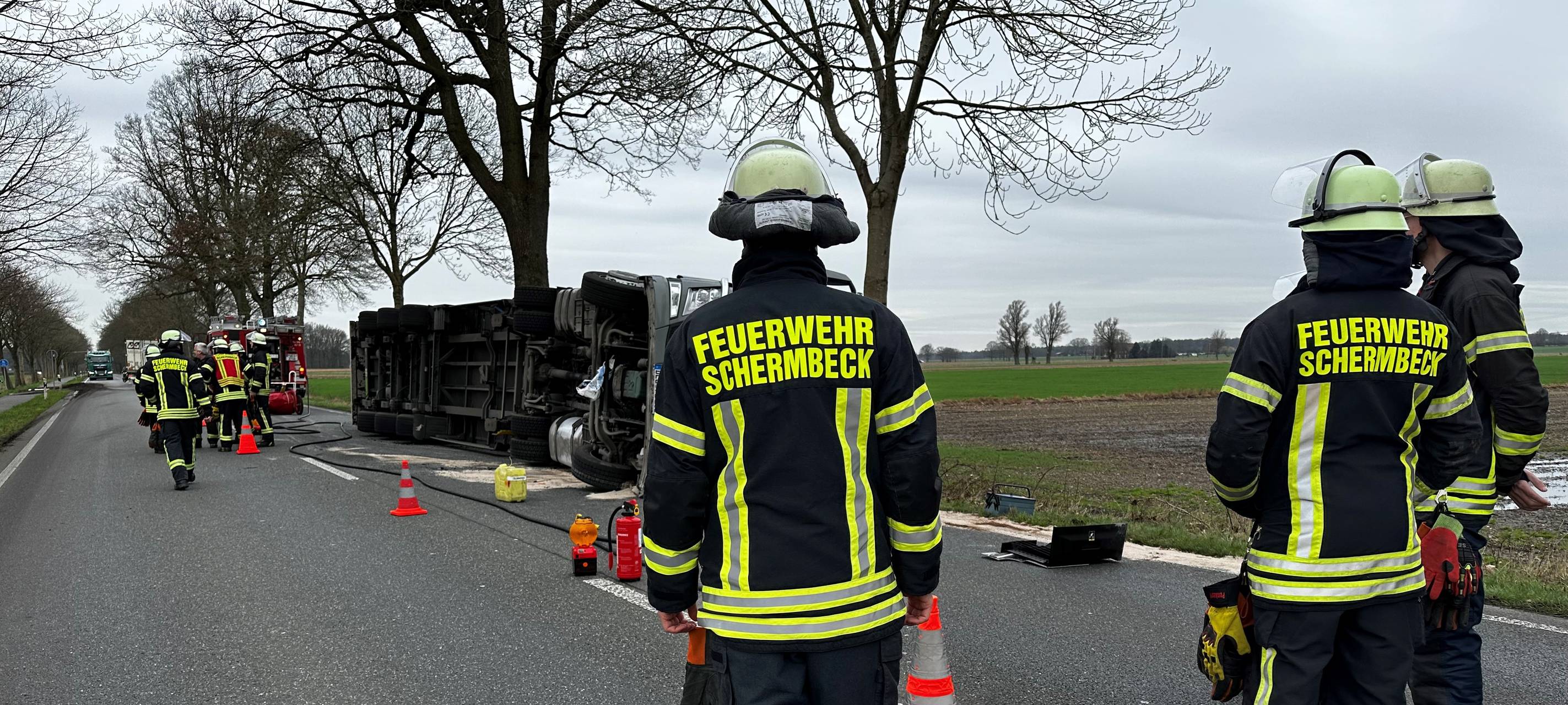 B58 nach LKW-Unfall in Schermbeck wieder frei