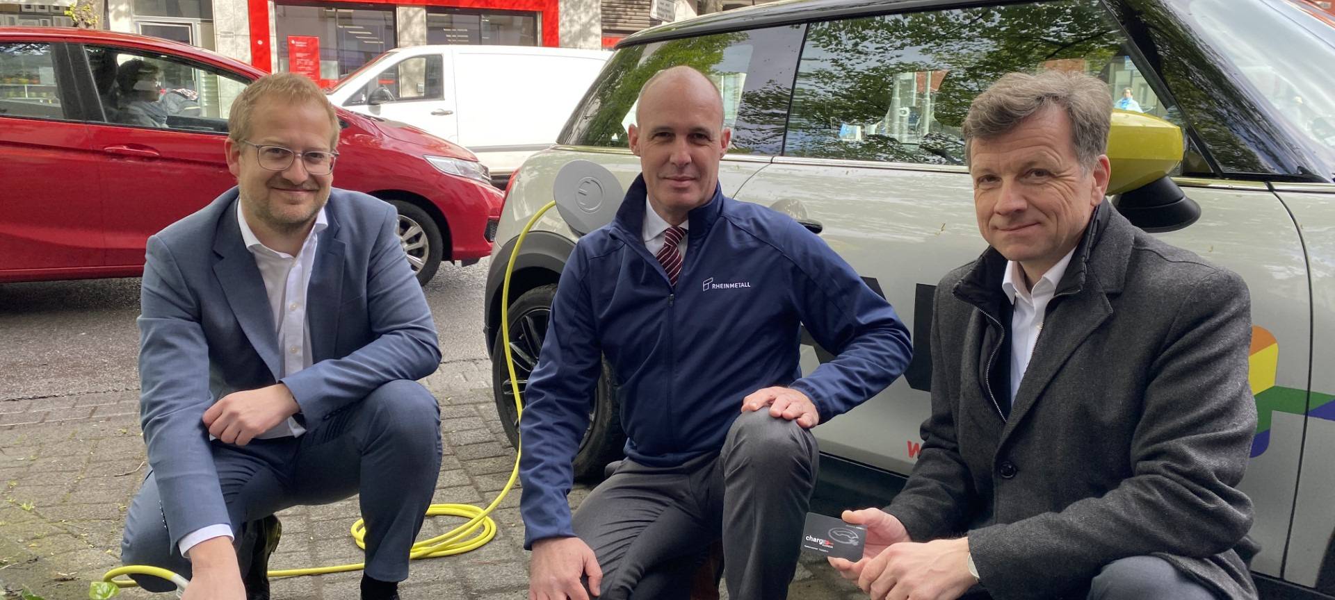 Pilotprojekt: In Köln werden Bordsteine zu E-Ladestationen