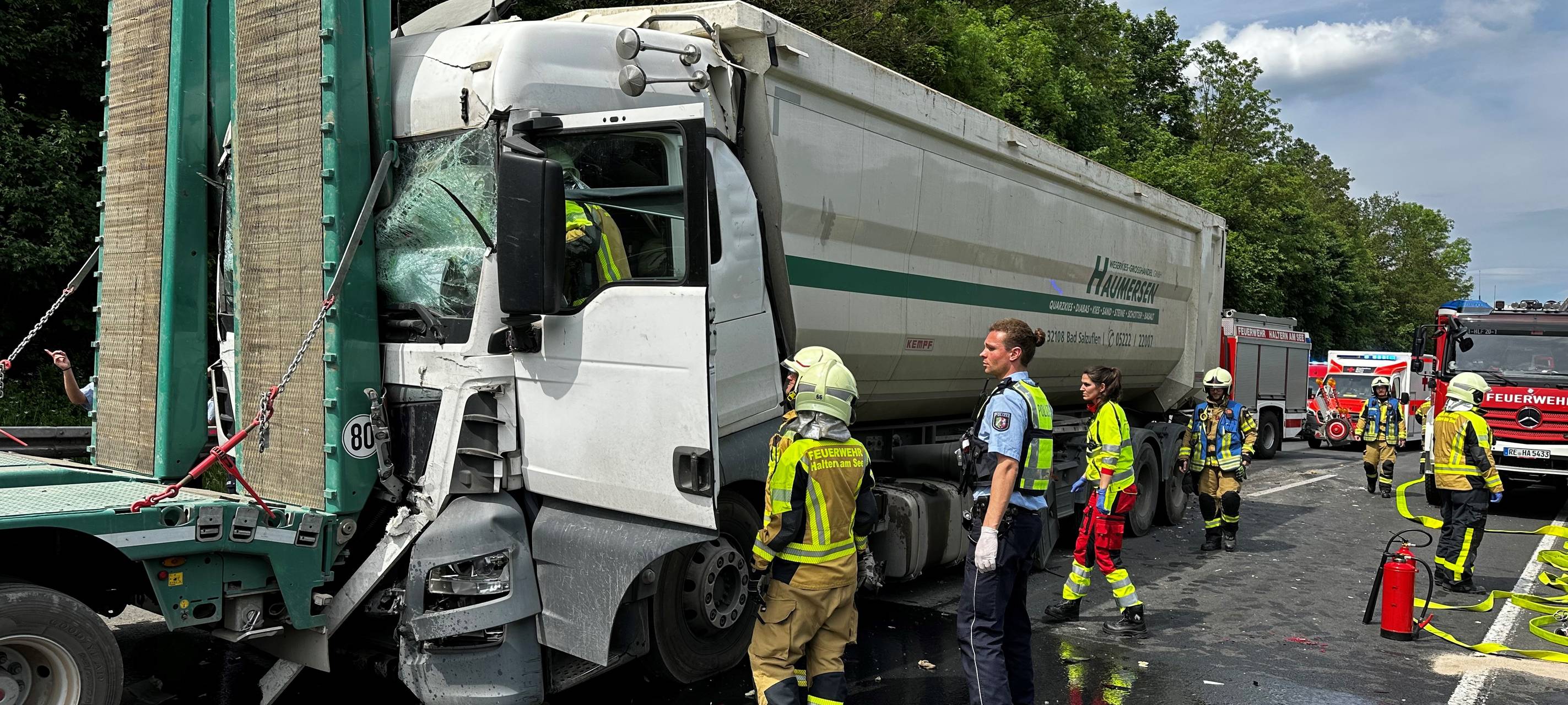 Unfall mit mehreren LKW auf A43 in Haltern