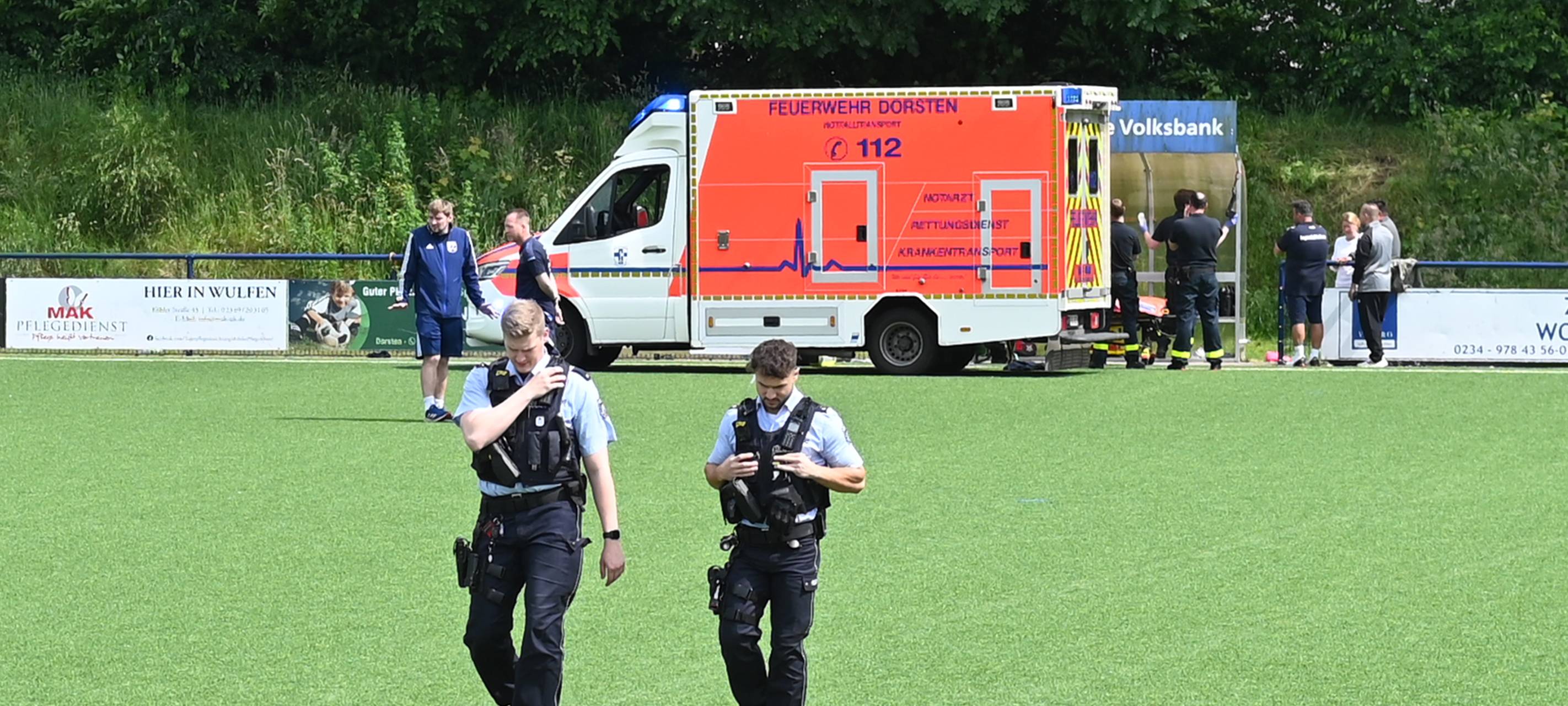 Dorsten: Fußballspiel endet in Rettungsaktion