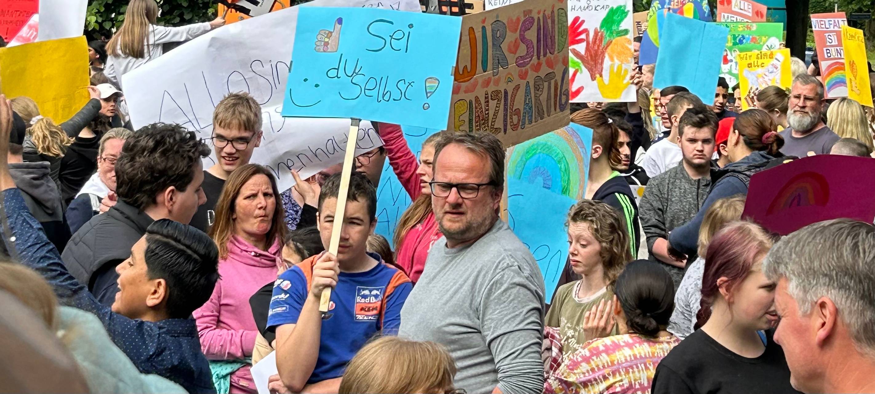 Marl: 3000 Schüler demonstrieren gegen rechte Hetze