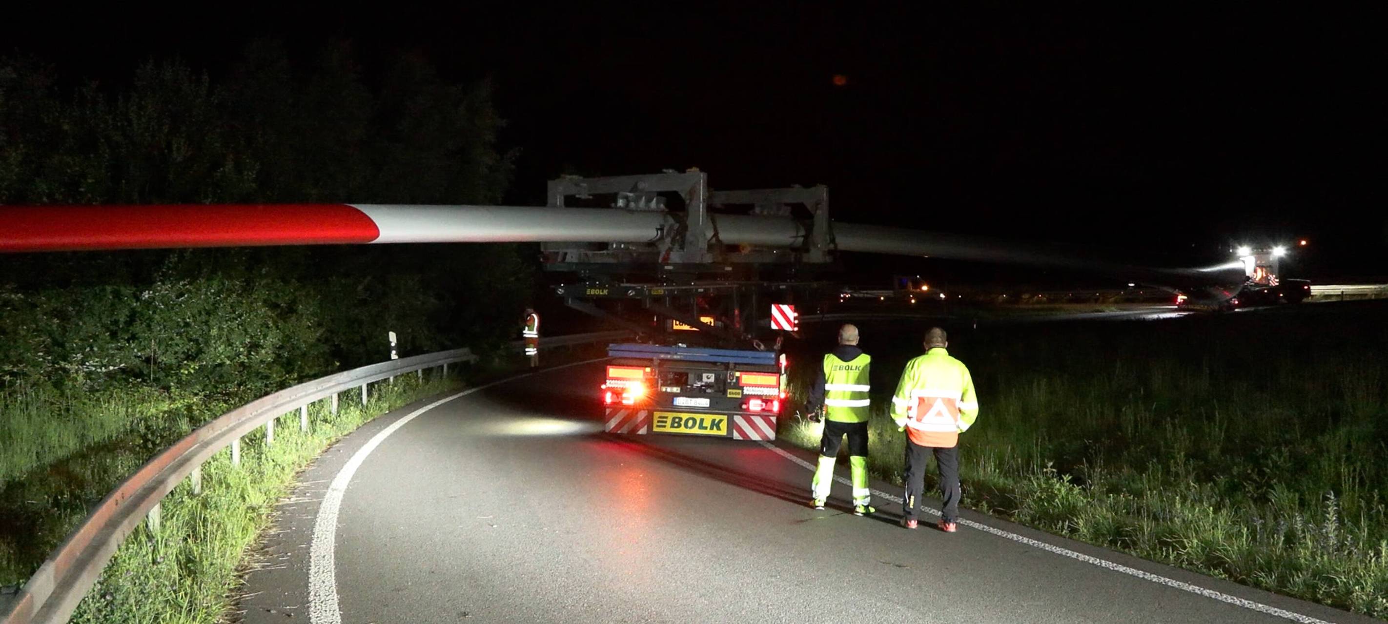 Recklinghausen: Windrad-Flügel steckt fest