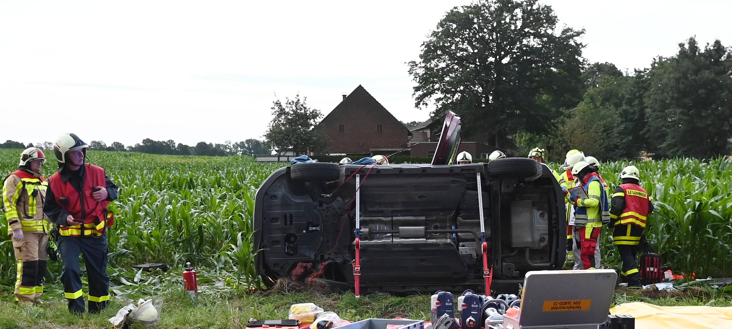Auto überschlägt sich in Dorsten