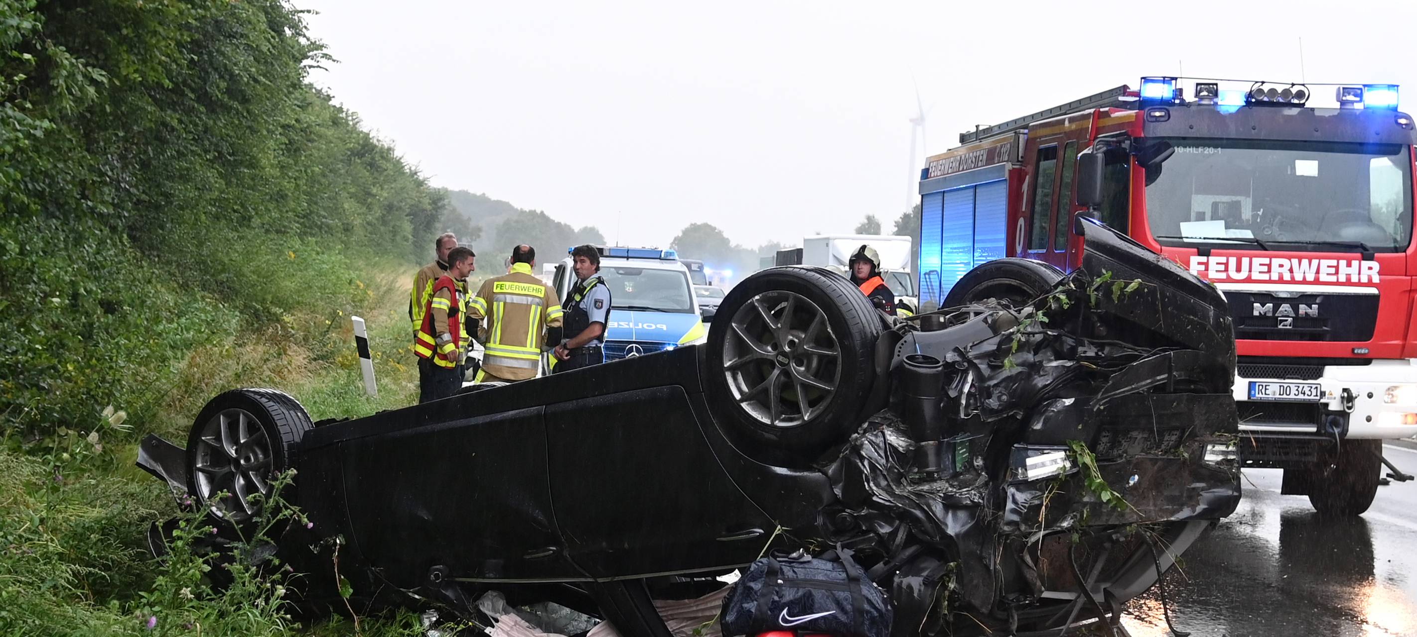 Dorsten: Auto überschlägt sich auf A31