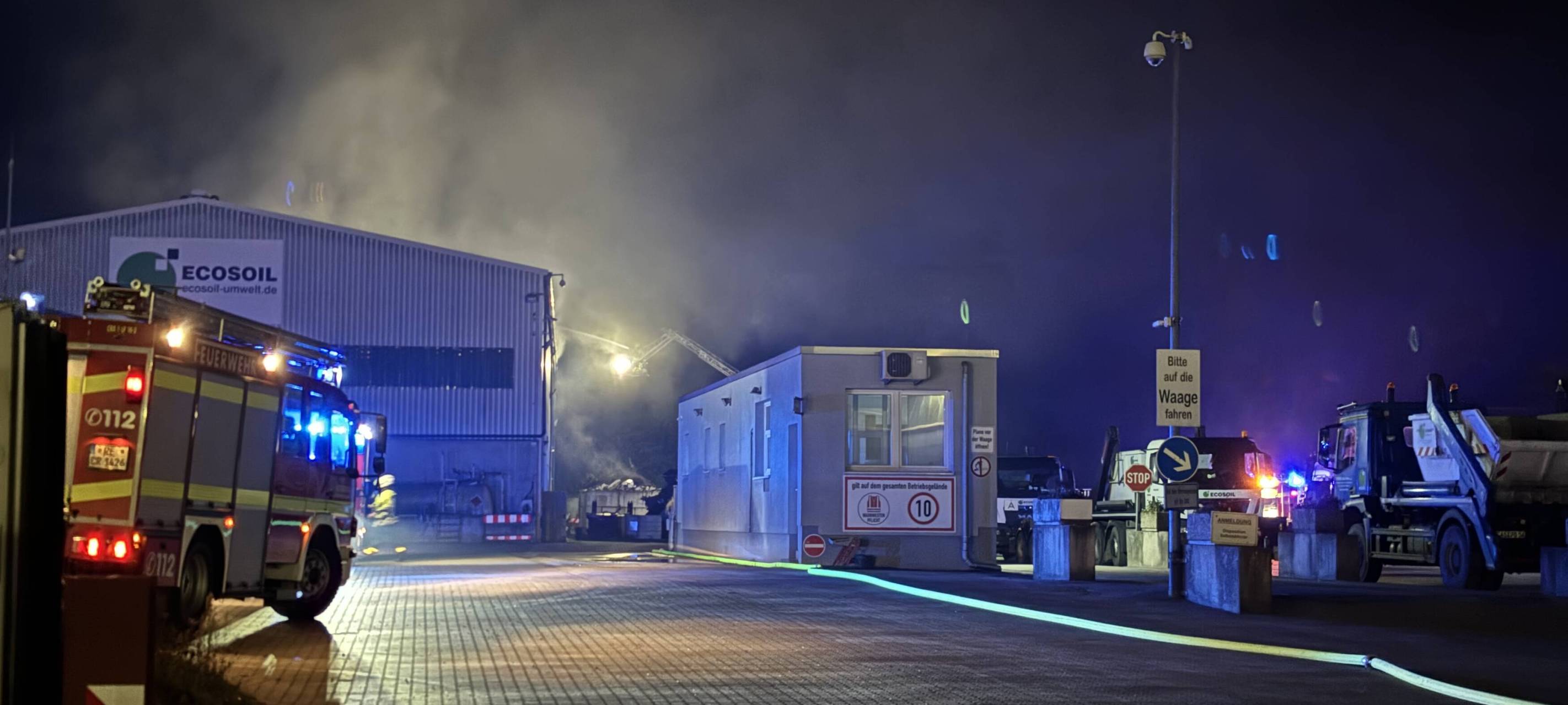Lagerhallenbrand in Castrop-Rauxel