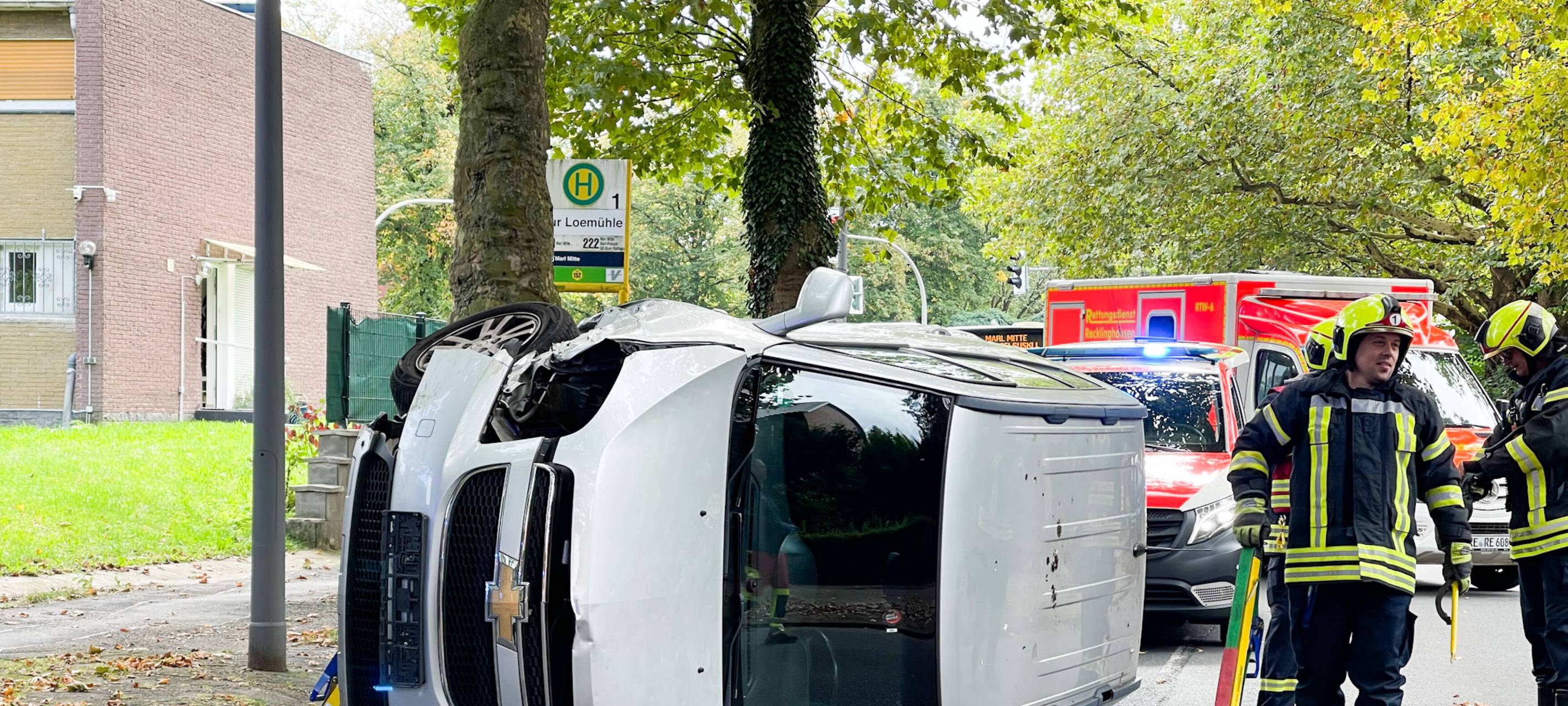 Auto kippt auf die Seite: Schwerer Unfall in Marl