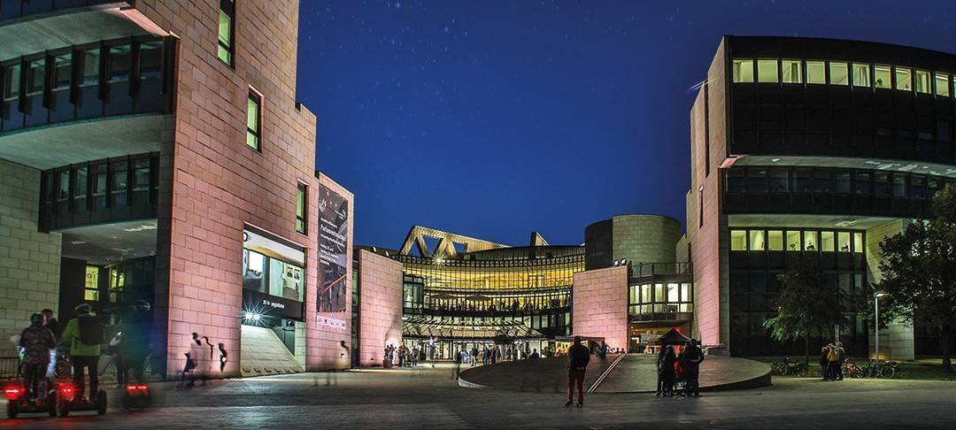 NRW-Landtag lädt zur Parlamentsnacht inklusive Versteigerung ein