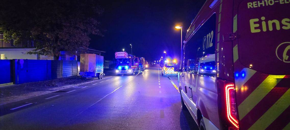 Lagerhalle in Recklinghausen brennt