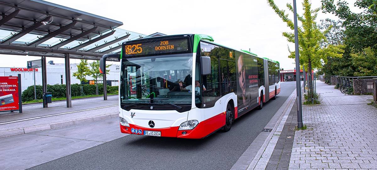 Ein Bus der Vestische auf den Straßen im Kreis Recklinghausen unterwegs