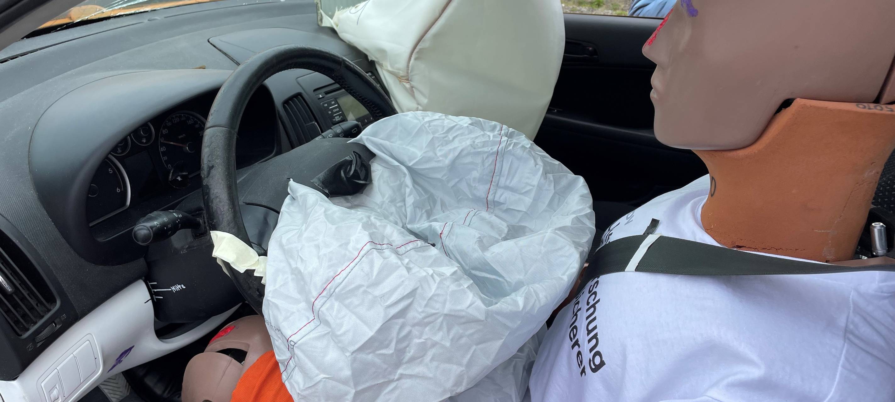 Wo sitzt man im Auto am sichersten?