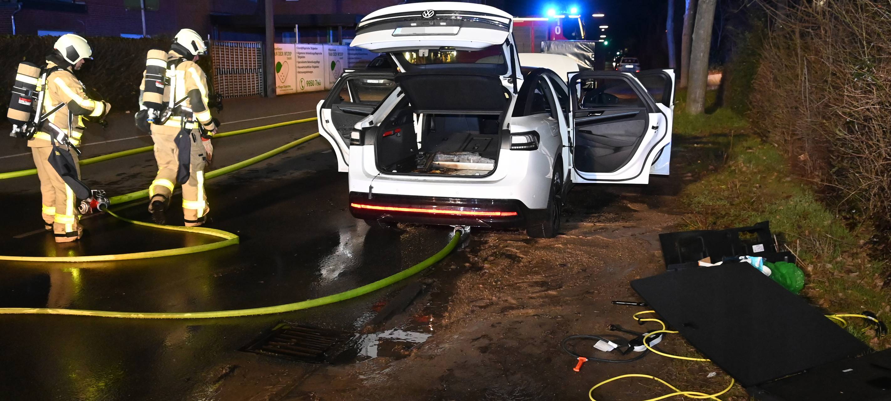 Dorsten: Neues E-Auto fängt Feuer